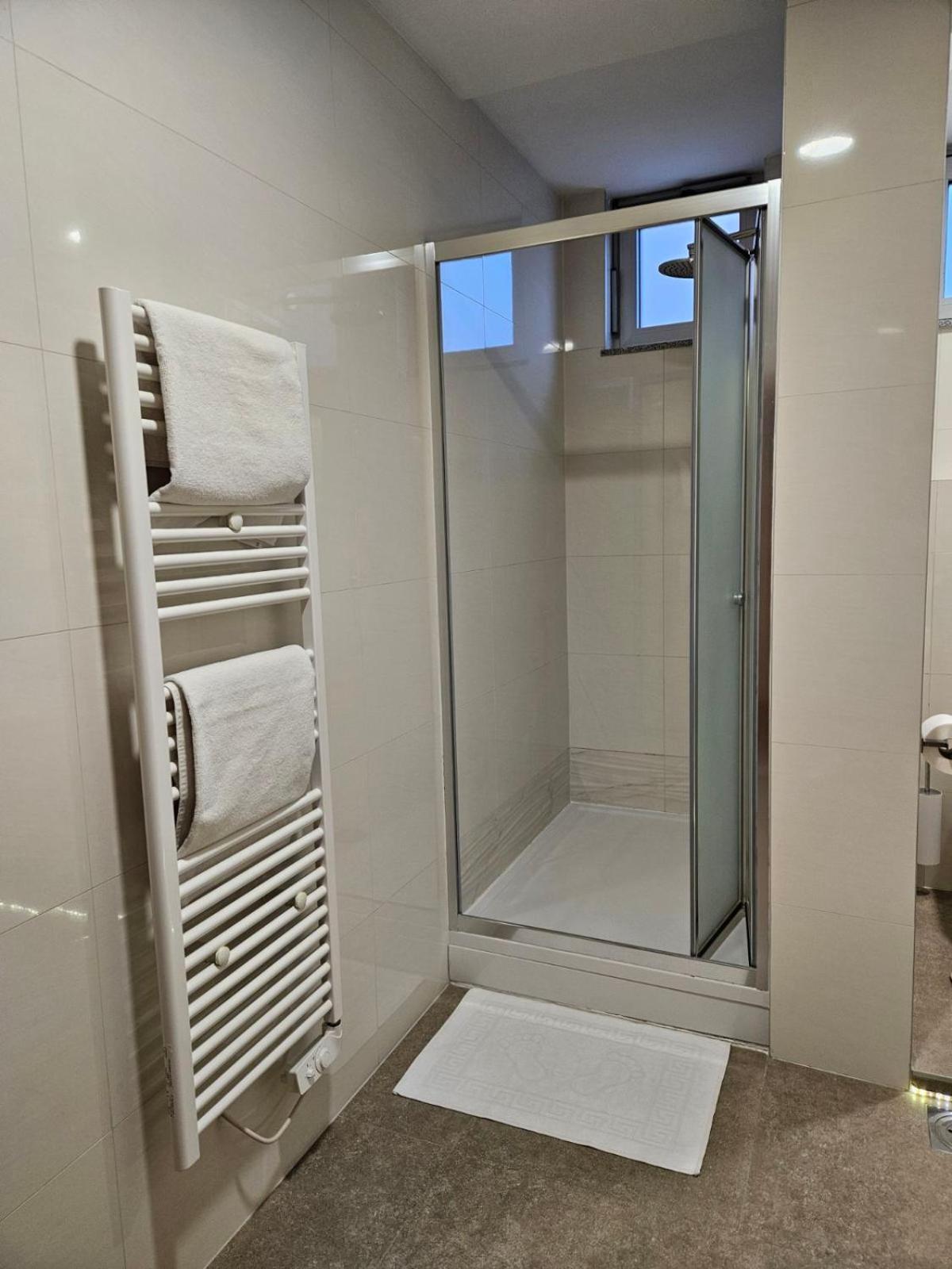 Apartman Centar Bulevar Ex Sa Garazom 바냐루카 외부 사진